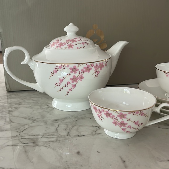 Teavana Sakura Petals Cherry Blossom Tea Set - Picture 2 of 7
